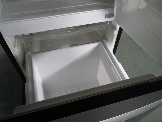 冷蔵庫　135L