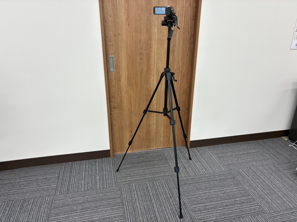 カメラ三脚